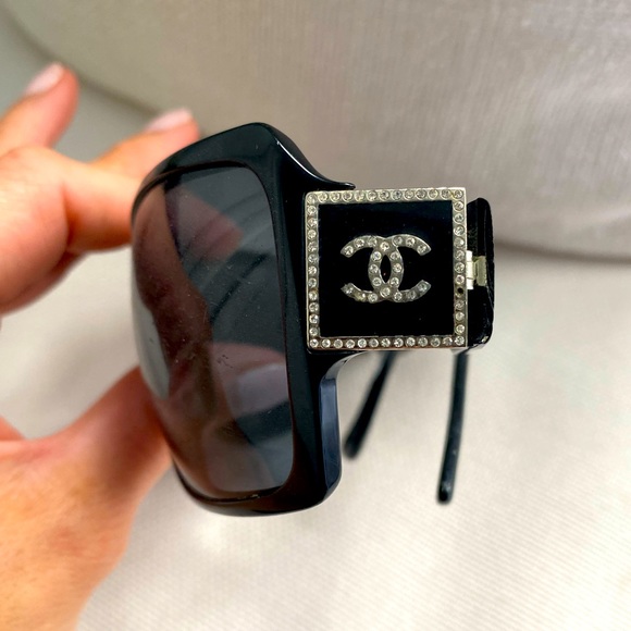 CHANEL Accessories - Vintage Chanel Sunglasses